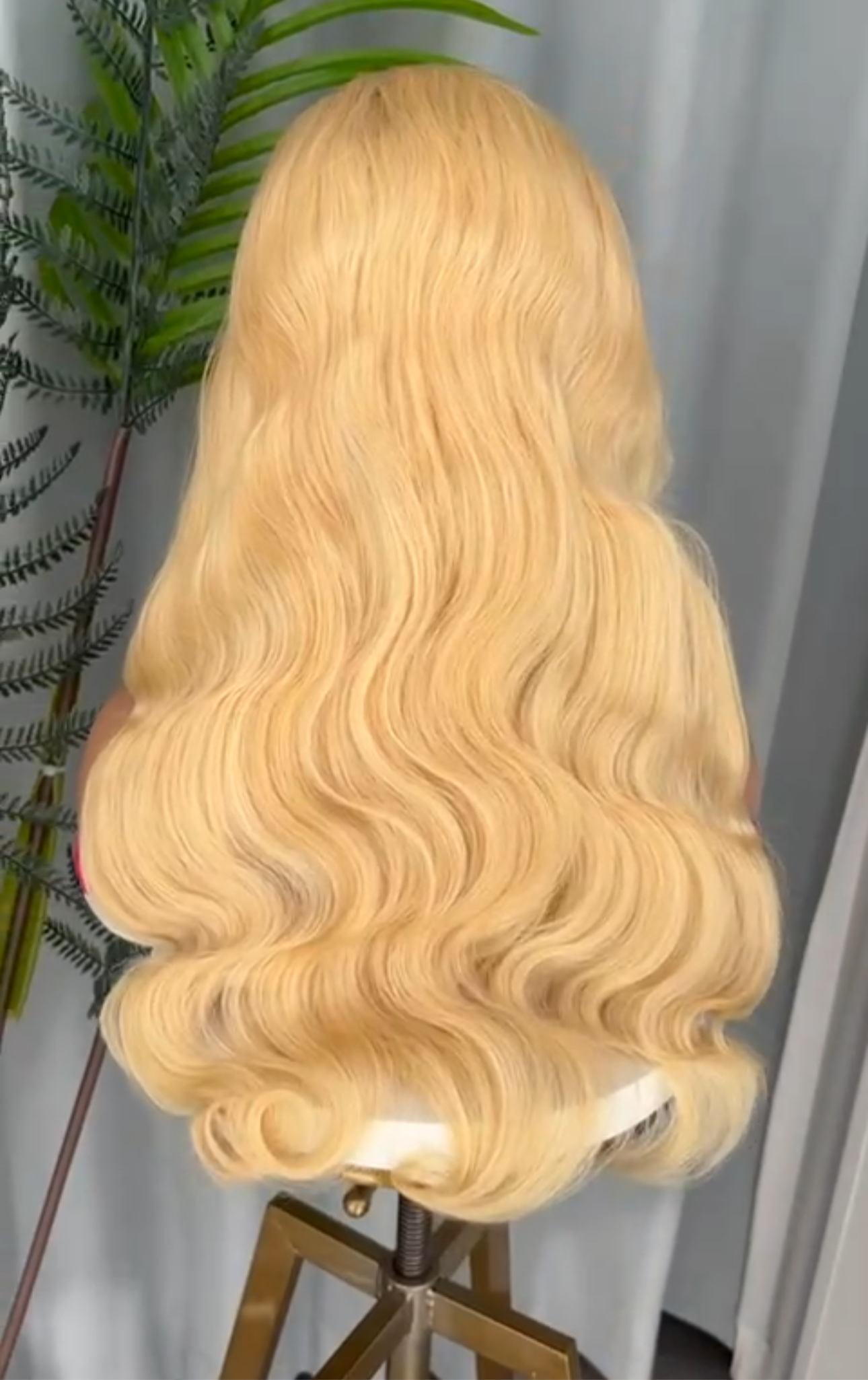 Raw Cambodian blonde closure units